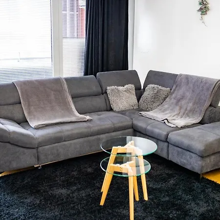 公寓 Hermes & 2 Free Garage Secured Parkings *