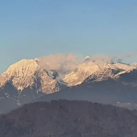 Hermes & 2 Free Garage Secured Parkings 류블랴나