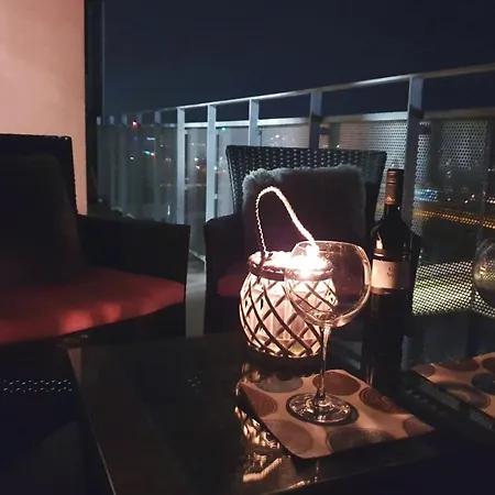 Hermes & 2 Free Garage Secured Parkings 아파트