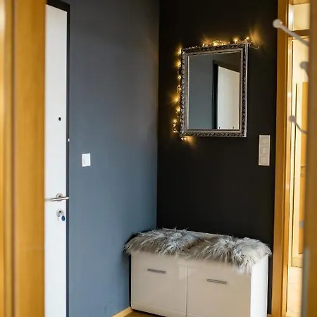Hermes & 2 Free Garage Secured Parkings Apartament *