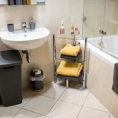 Hermes & 2 Free Garage Secured Parkings Apartament