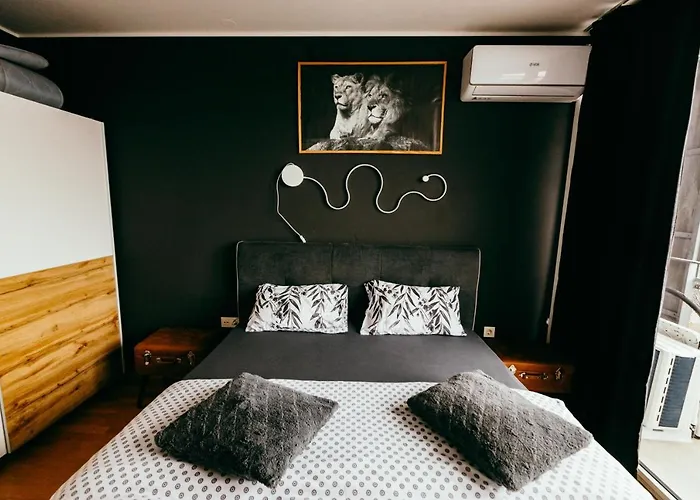 Hermes & 2 Free Garage Secured Parkings Apartman *